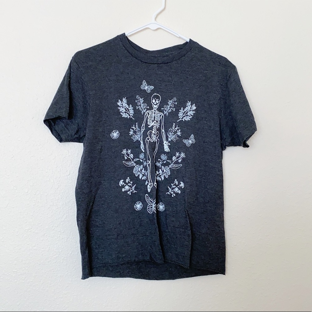 🌿 Graphic top